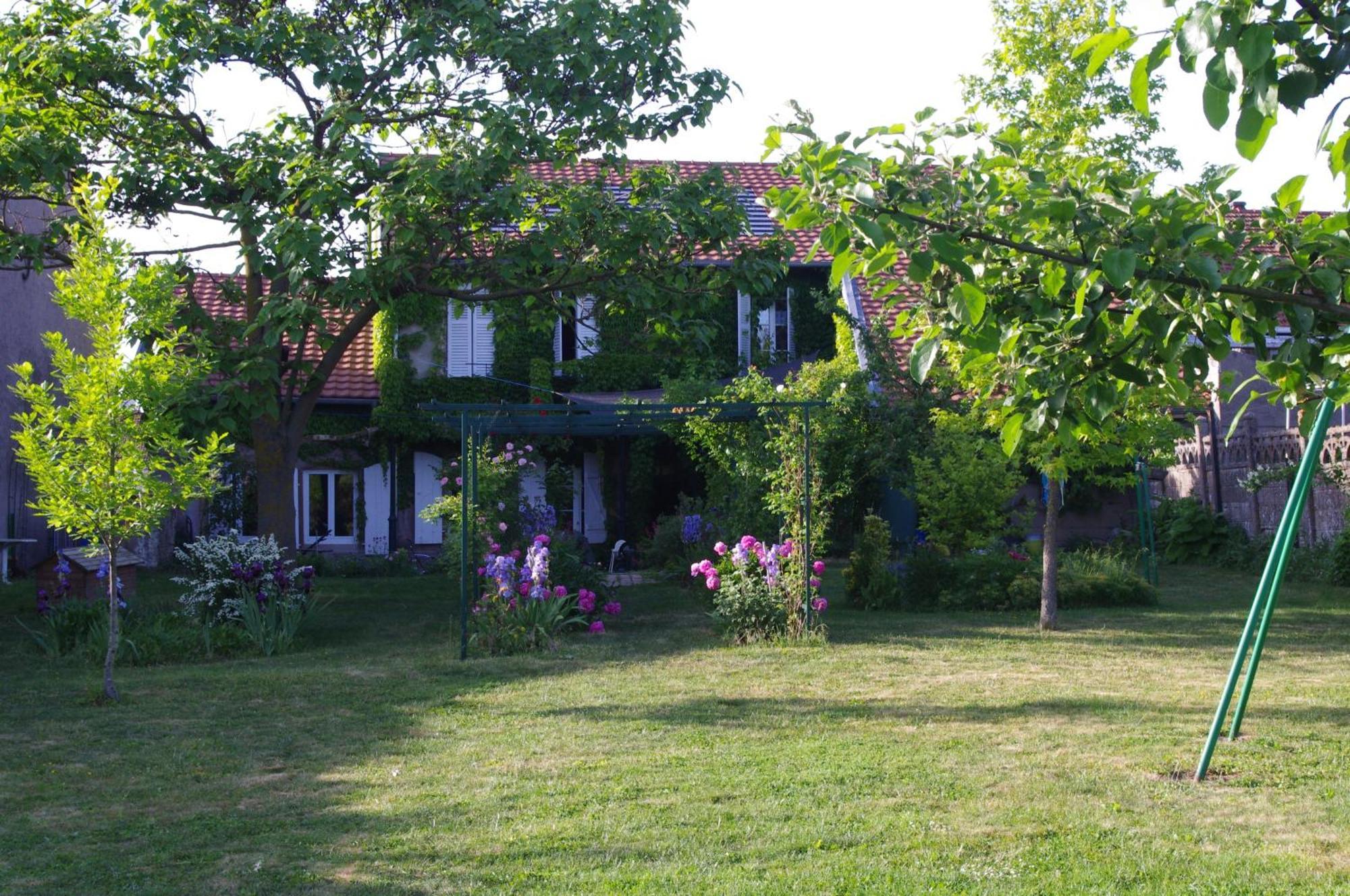 Chambres D'Hotes Au Presbytere Racrange Exterior foto